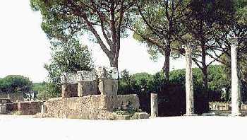 Heads at Side of Stage